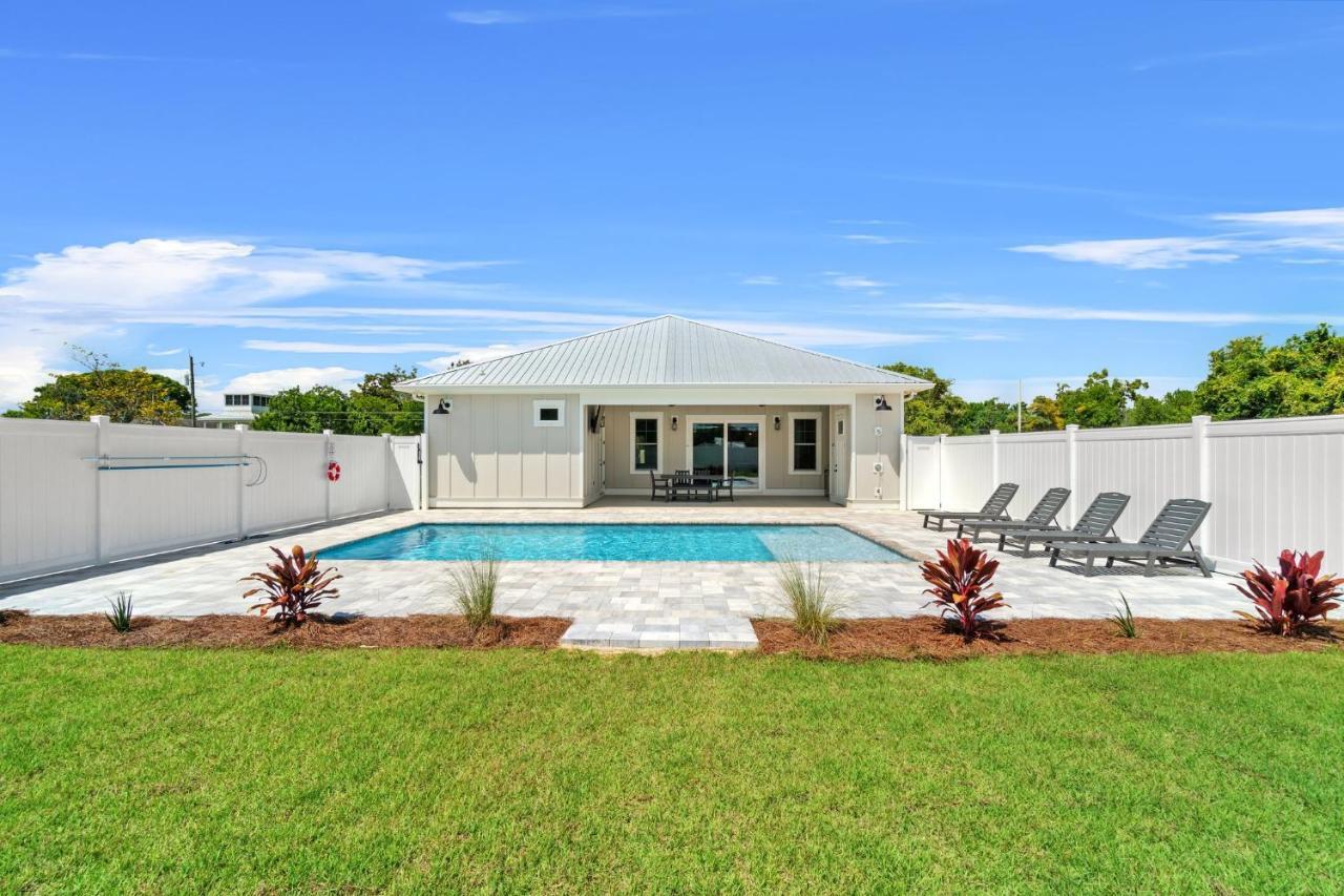 Brand New Home With In-Ground Pool, Four Houses From Beautiful Laguna Beach パナマシティービーチ エクステリア 写真