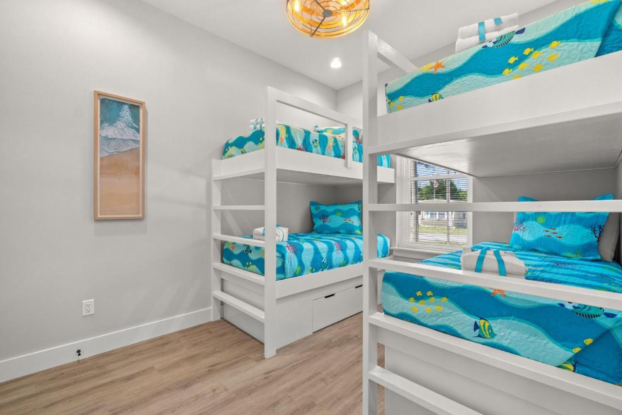 Brand New Home With In-Ground Pool, Four Houses From Beautiful Laguna Beach パナマシティービーチ エクステリア 写真