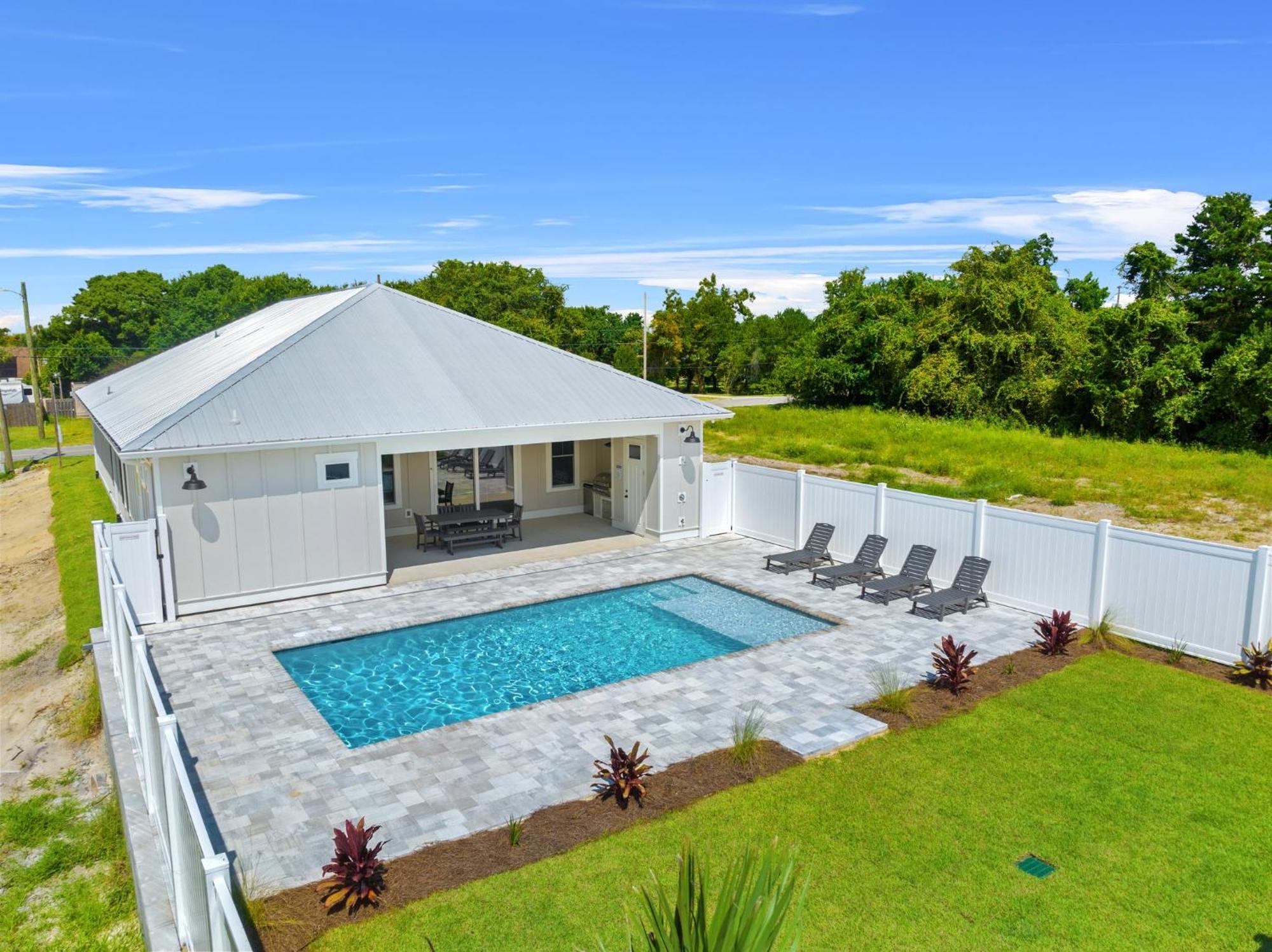 Brand New Home With In-Ground Pool, Four Houses From Beautiful Laguna Beach パナマシティービーチ エクステリア 写真