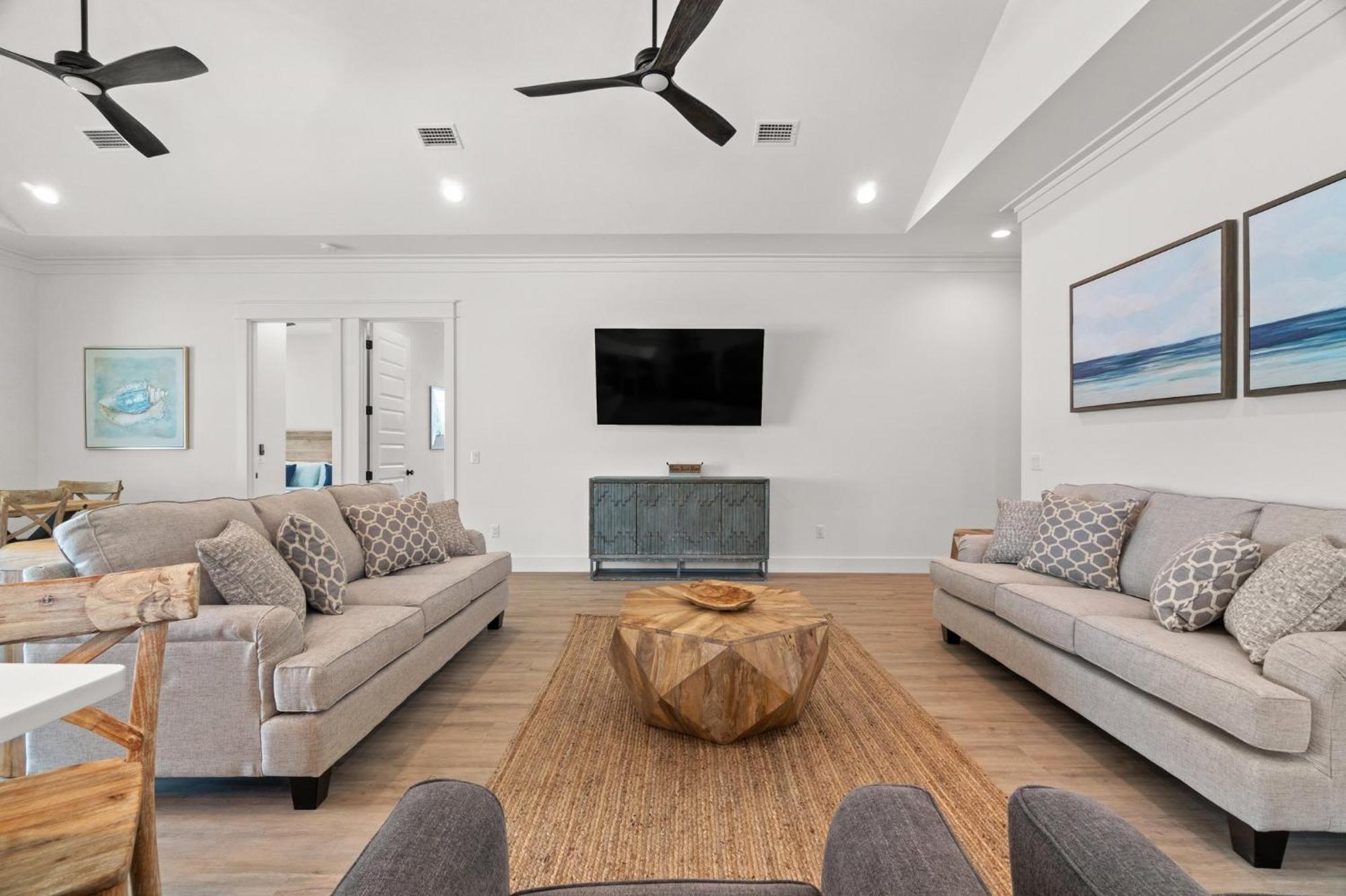 Brand New Home With In-Ground Pool, Four Houses From Beautiful Laguna Beach パナマシティービーチ エクステリア 写真