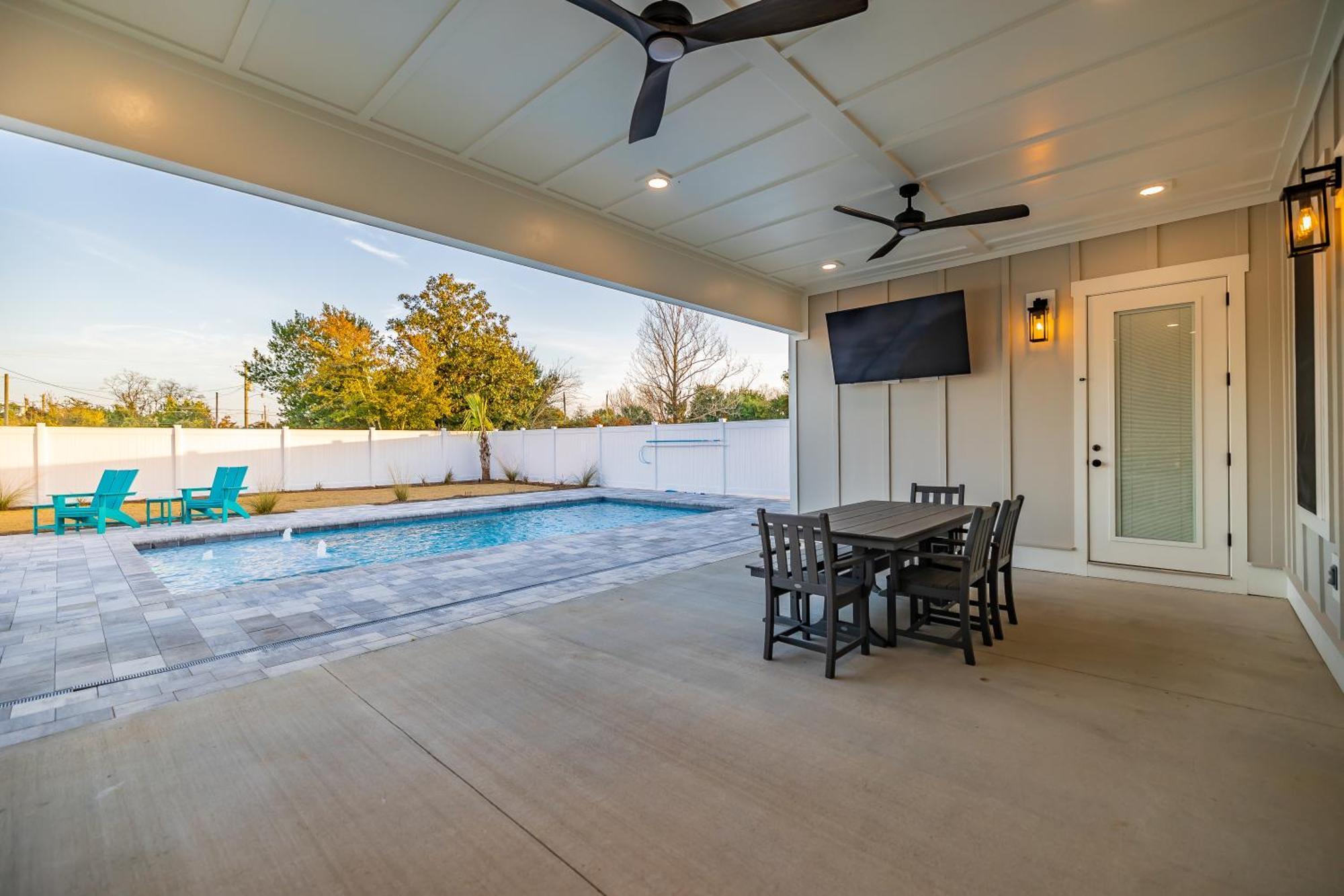 Brand New Home With In-Ground Pool, Four Houses From Beautiful Laguna Beach パナマシティービーチ エクステリア 写真