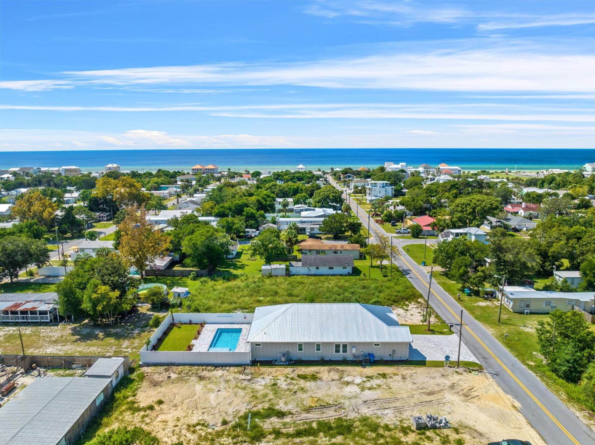 Brand New Home With In-Ground Pool, Four Houses From Beautiful Laguna Beach パナマシティービーチ エクステリア 写真